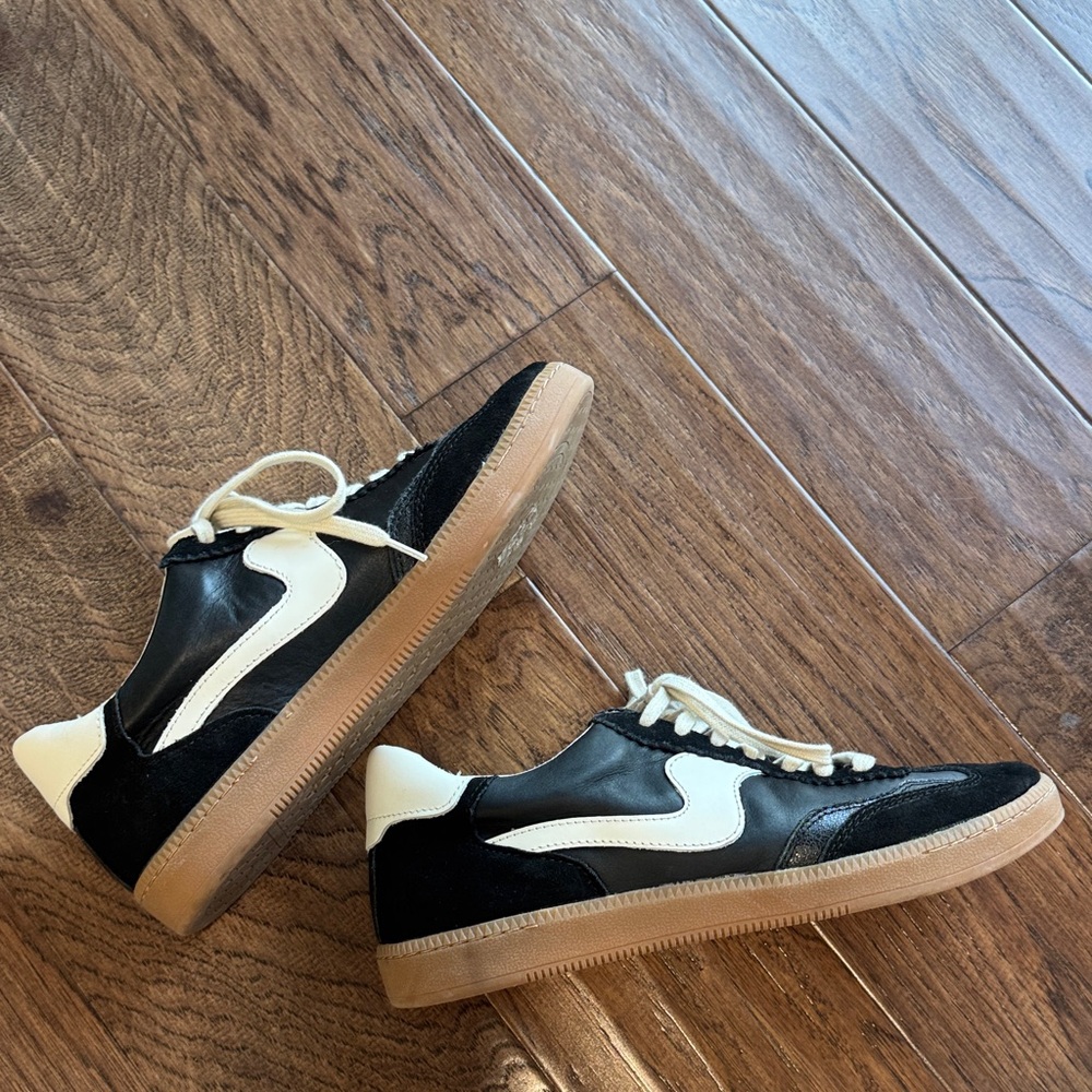 Dolce Vita Notice sneakers - Picture 2 of 3